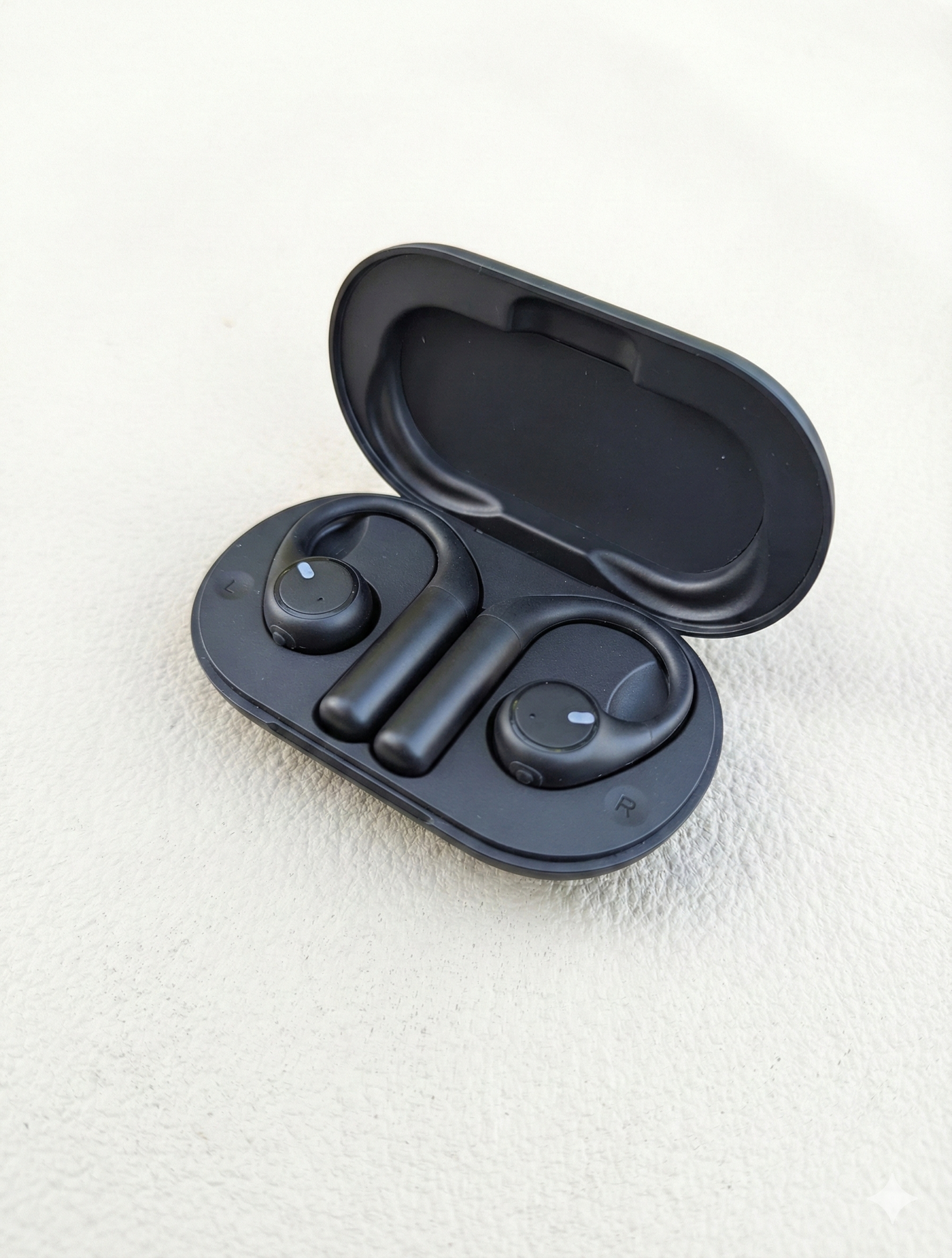 Charging case